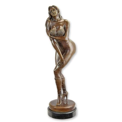 Bronzefigur Pin-Up Girl, AN EROTIC BRONZE SCULPTURE OF A PIN-UP GIRL