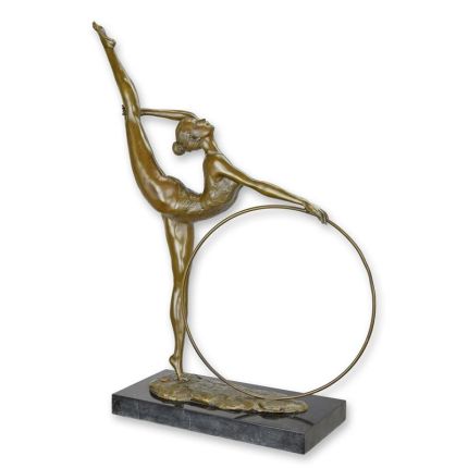 Bronzefigur Tänzerin mit Reifen, A BRONZE SCULPTURE OF A HOOP DANCER