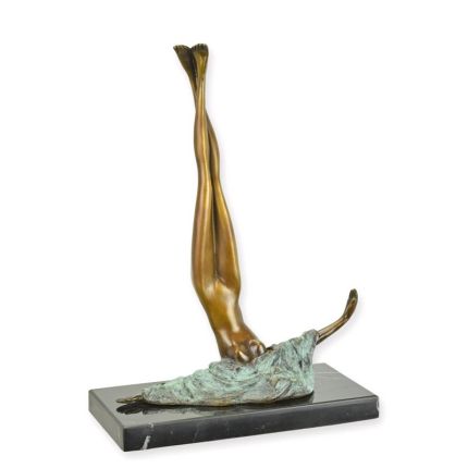 Bronzefigur "Camouflage" - nackte Frau - Höhe 19,6 cm