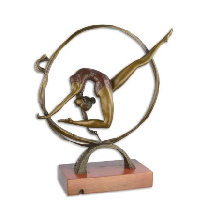 Bronzefigur Akrobatin auf Holzsockel, Frauenfigur, Sportfigur, A BRONZE SCULPTURE OF A CONTORSIONIST MOUNTED ON WOODEN BASE