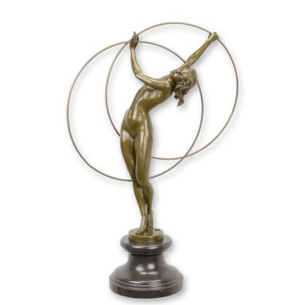 Bronzefigur Reifentänzerin, A BRONZE SCULPTURE OF A HOOP DANCER