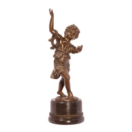 Bronzefigur tanzende Putte, A BRONZE SCULPTURE OF A DANCING PUTTO