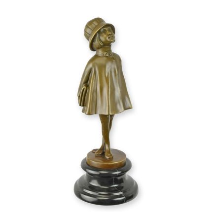 Bronzefigur Schulmädchen, Kinderfigur, A BRONZE SCULPTURE OF A YOUNG SCHOOL GIRL