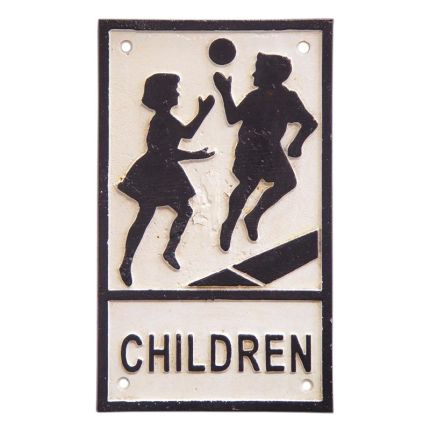 Gusseisenschild, A CAST IRON "CHILDREN PLAYING" SIGN