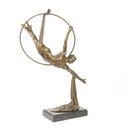 Bronzefigur männlicher, nackter Reifentänzer, A BRONZE SCULPTURE OF A MALE HOOP AND SCARF DANCER