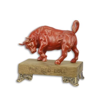 Gusseisentierfigur roter Stier auf Holz-Sockel, A CAST IRON BULL MOUNTED ON WOODEN BASE "THE RED BULL"