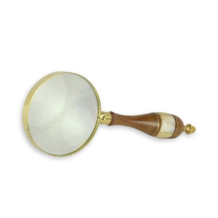 Lupe, A MAGNIFYING-GLASS