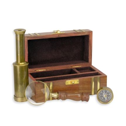 Nautische Instrumente mit Messing in Holz-Box, A BRASS SET OF NAUTICAL INSTRUMENTS IN WOODEN BOX