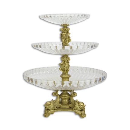 Dreistufige-Glasschalen-Etagere mit Bronzeanteilen, A GLASS MOUNTED 3 TIER BRONZE ETAGÈRE