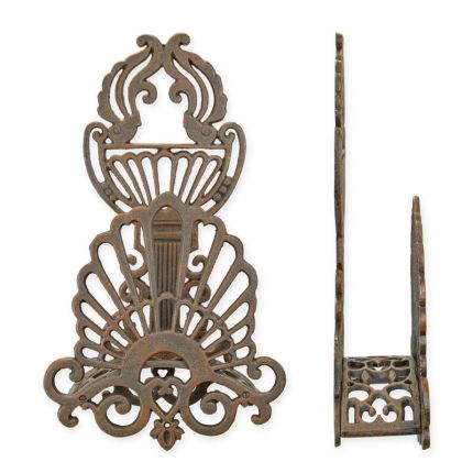 Gusseisen-Schlauchhalter, A CAST IRON ORNAMENTAL HOSE HOLDER