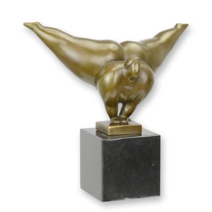 Moderne Bronzefigur Turnerin, A MODERNIST BRONZE SCULPTURE OF A GYMNAST