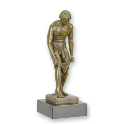 Bronzefigur männlicher Akt, A BRONZE SCULPTURE OF A MALE NUDE