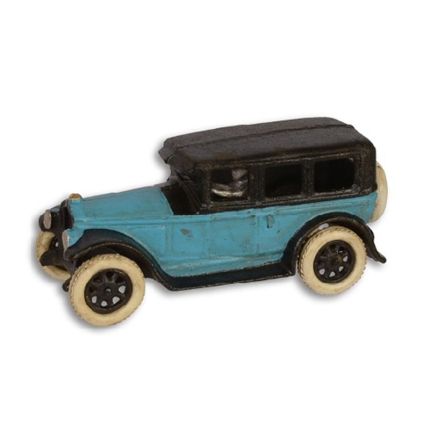 Gusseisen-Miniatur Oldtimer, A CAST IRON MODEL OF AN OLDTIMER