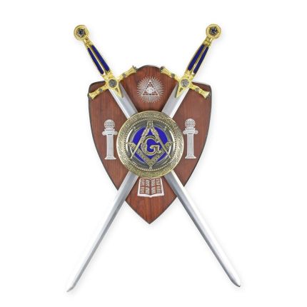 Wandschild mit zwei Kurzschwertern, A WALL-MOUNTED SWORD DISPLAY WITH TWO SHORT SWORDS