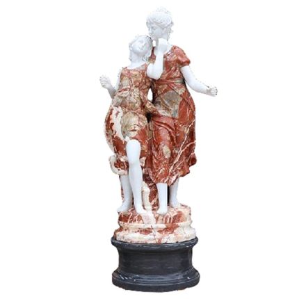 Marmorstatue mit zwei tanzenden Frauen, gemischter Marmor, schwarzer Marmorsockel, MIXED MARBLE DANCING LADIES WITH BLACK MARBLE BASE