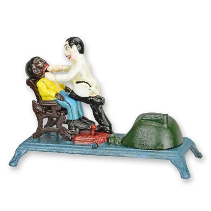 Mechanische Gusseisen-Spardose Zahnarzt, A CAST IRON DENTIST MECHANICAL BANK