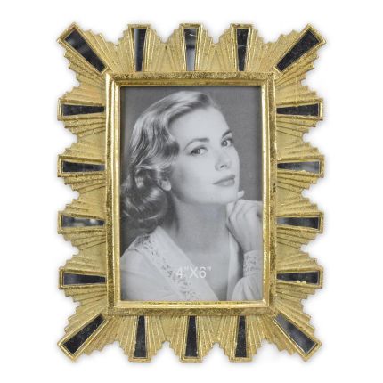 Bilderrahmen aus Polyresin, A RESIN PHOTO FRAME