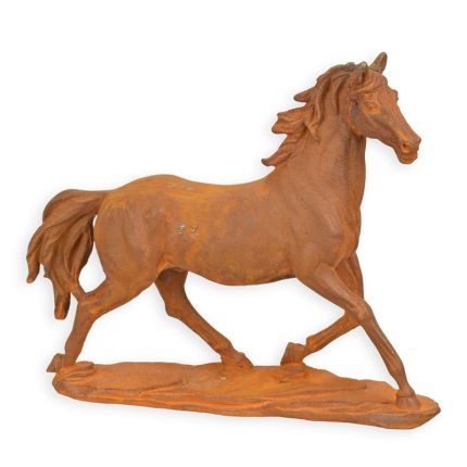 Gusseisentierfigur Pferd, rostfarben, A RUSTY CAST IRON FIGURINE OF A HORSE