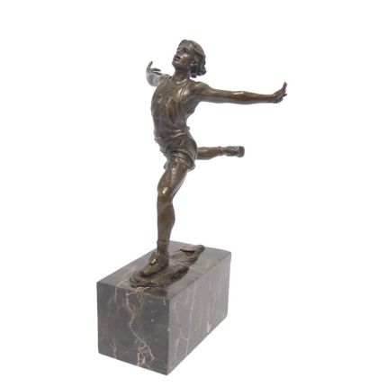 Bronzefigur namens "Zieleinlauf", Männerfigur, Sportfigur, A BRONZE SCULPTURE CALLED THE FINISH