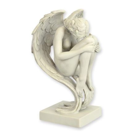 Kunststein Engelfigur, Polyresin, A RESIN FIGURINE OF A RECLINING ANGEL