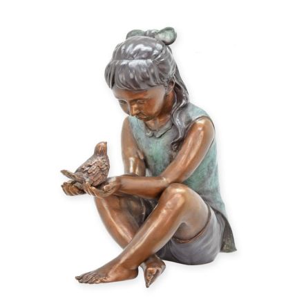 Bronzefigur Mädchen mit Vogel, A BRONZE SCULPTURE OF A GIRL WITH BIRD