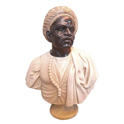 Marmorbüste afrikanischer Mann, A MARBLE BUST OF A MOOR