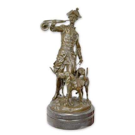 Bronzefigur Louis XV. mit Hunden, A BRONZE GROUP OF LOUIS XV WITH HOUNDS