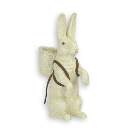 Gusseisen-Hasenfigur, Osterhase, A CAST IRON FIGURINE OF A BUNNY WITH BASKET