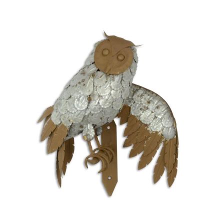 Eisen-Wanddekoration Eule, A WALL MOUNT IRON OWL ON BRANCH