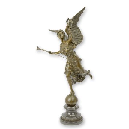 Bronzefigur Siegesengel, A BRONZE SCULPTURE OF THE WINGED VICTORY