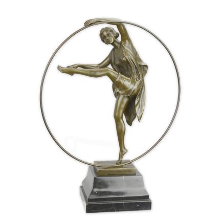 Bronzefigur gregorianische Tänzerin, A BRONZE SCULPTURE OF A GEORGIAN DANCER