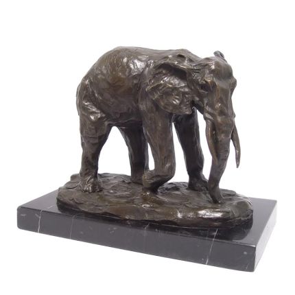 Bronzefigur Elefant, A BRONZE SCULPTURE OF AN ELEPHANT