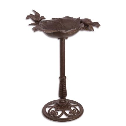 Vogelbad aus Gusseisen, A CAST IRON BIRD BATH