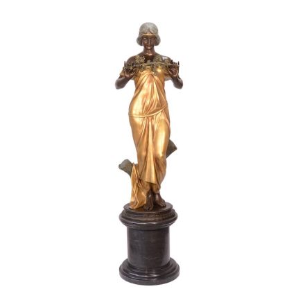 Bronzefigur Frau im Jugendstil, A BRONZE ART NOUVEAU SCULPTURE OF A WOMAN