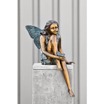 Bronzefigur sitzende Fee, Elfe, Fairy, Märchenfigur, Bronzeelfe, Gartendekoration
