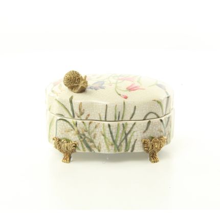 Porzellanbox mit Messinganteilen, A BRASS MOUNTED PORCELAIN JEWEL-BOX