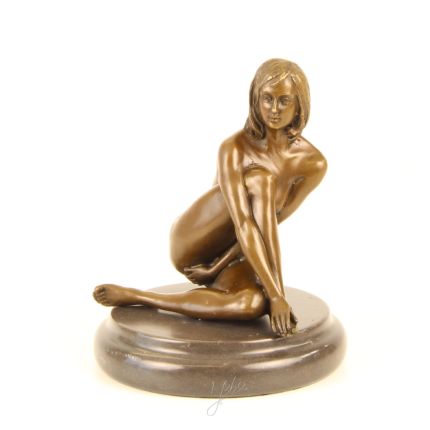 Bronzefigur, Darstellung einer sitzenden, nackten Frau