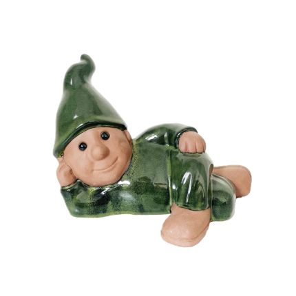 Wichtel, liegend - L. 31 cm - Terracotta, glasiert- Heritage Garden - grün