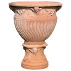 Impruneta Terracotta, Vaso a tortiglione e Base con angeli, Pflanztopf mit Sockel, Höhe 110 cm, rund, verziert, grau, Terracottatopf, Terracottasockel