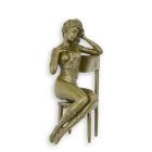 Erotische Bronzefigur Frau auf einem Stuhl, AN EROTIC BRONZE SCULPTURE OF A SEMI NUDE FEMALE ON CHAIR