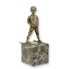 Bronzefigur Junge auf Skiern, A BRONZE SCULPTURE OF A SKIER BOY