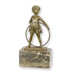 Bronzefigur Mädchen, A BRONZE SCULPTURE OF THE HOOP GIRL