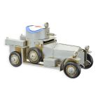 Miniatur-Panzerwagen aus dem Ersten Weltkrieg, A TIN MODEL OF A WWI ARMOURED CAR