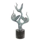 Moderne Bronzefigur Gruppe Kraniche, A MODERNIST BRONZE SCULPTURE OF A GROUP OF CRANES