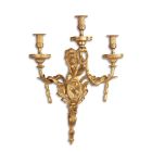 3-flammiger vergoldeter Wandleuchter aus Bronze, A THREE LIGHT GILT BRONZE WALL APPLIQUE