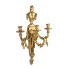 Dreiflammiger vergoldeter Wandleuchter aus Bronze, A THREE LIGHT GILT BRONZE WALL APPLIQUE