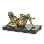 Erotische weibliche Bronzefigur, AN EROTIC BRONZE SCULPTURE OF A RECLINING FEMALE