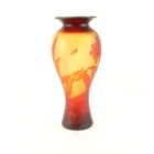 Kameoglas-Vase "Narzisse", A CAMEO GLASS BALUSTER VASE 'DAFFODIL'