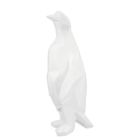 Tierfigur Pinguin aus Polyresin, vieleckige Oberfläche, weiß, A RESIN POLYGONAL FIGURINE OF A PENGUIN, WHITE