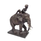 Tierfigur Elefant mit orientalischem Reiter aus Polyresin, A RESIN GROUP OF AN ELEPHANT WITH RIDER